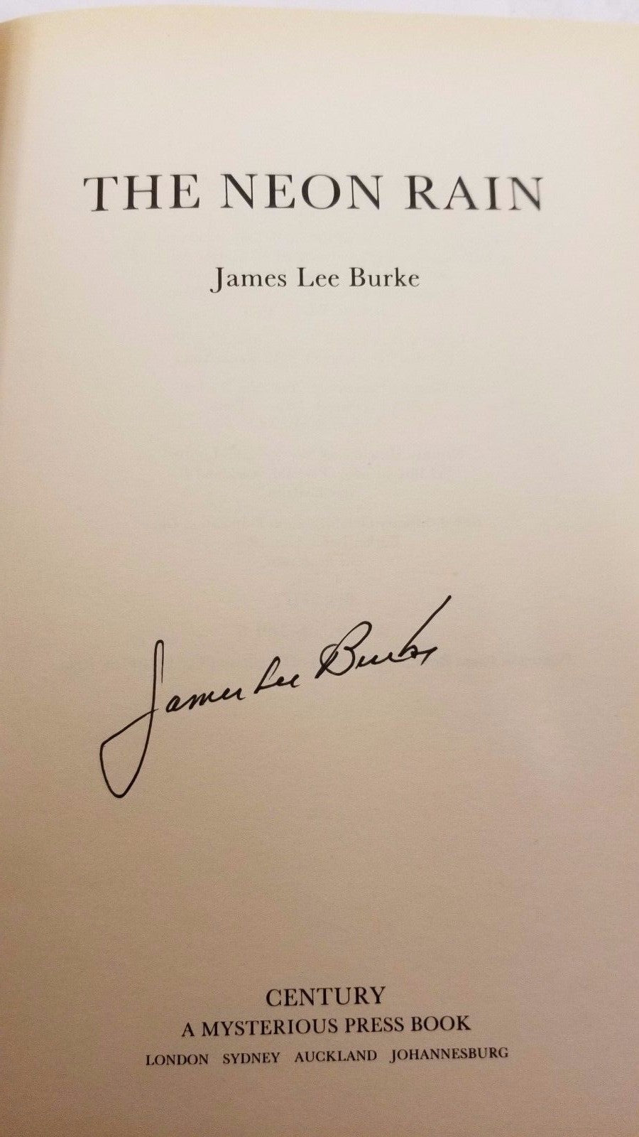 The Neon Rain by James Lee Burke FIRST UK- Signed