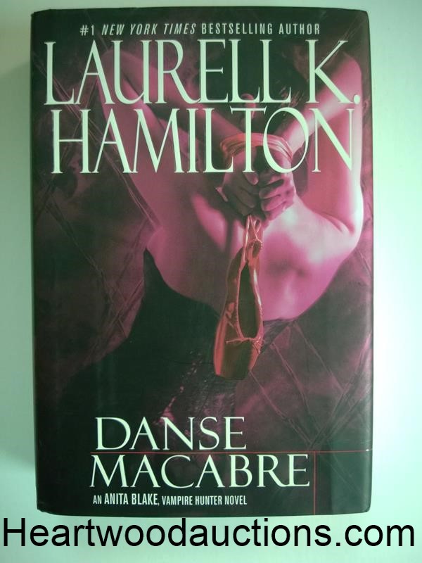 DANSE MACABRE by Laurell K. Hamilton FIRST
