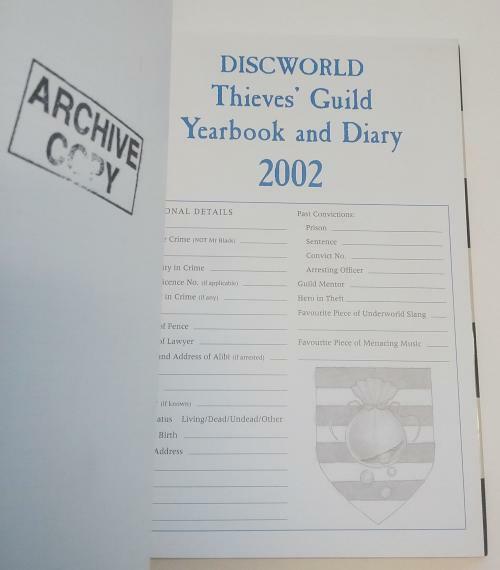 Discworld: Thieves' Guild Yearbook & Diary 2002 Pratchett & Briggs 1st Archiv...
